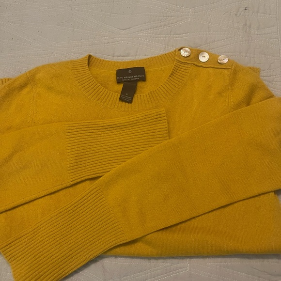 Sweater 100% cashmere. Good condition. Veryy nice and warming!!!! Mustard - Picture 3 of 13